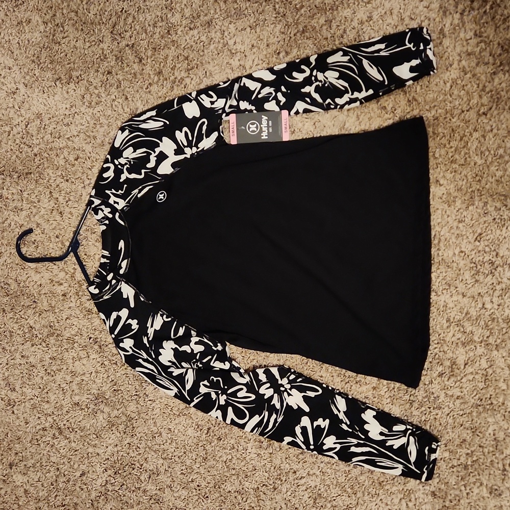 Small Hurley UPF 50+ Long Sleeve Sports Top